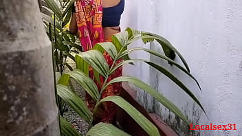 Palace Garden Clining Time Fucky-fucky A Bengali Wifey With Saree in Outdoor ( Official Movie By Localsex31)